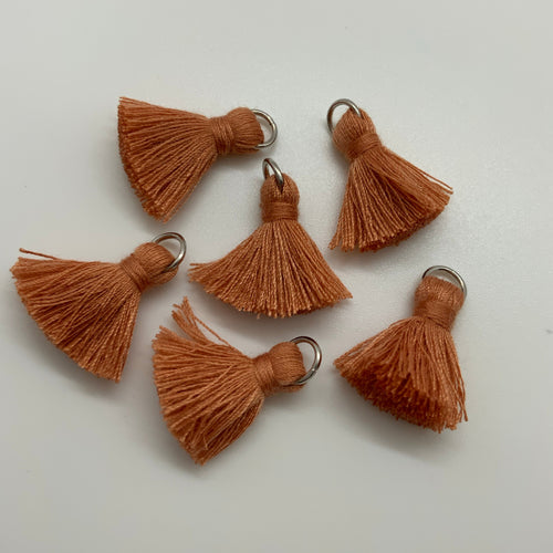 Cinnamon 20mm Cotton Tassels